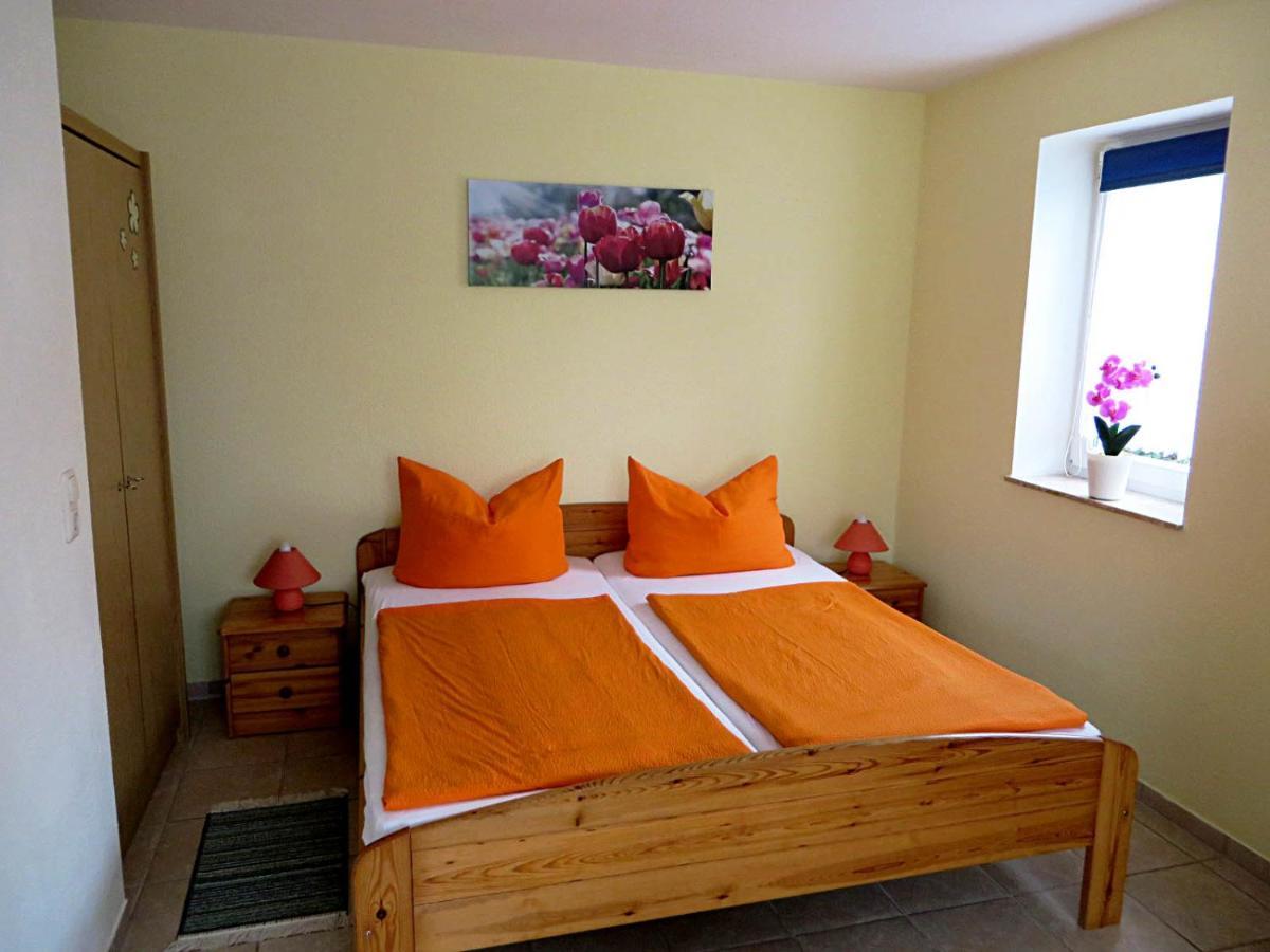 Ferienwohnungen "Marie" Mit Terrassen, Inclusive Park- Und Stellplaetze Am Haus, Mueritz-Strand Nur 700M, Altstadt 10Min, Ruhige Lage, Waren  Exteriér fotografie